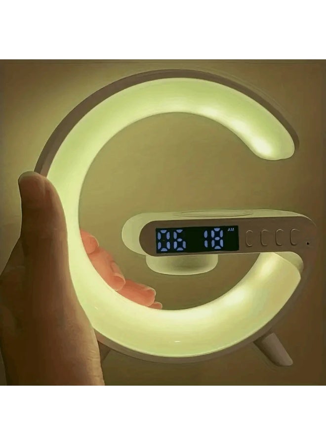 مصباح أجواء RGB على شكل حرف G متعدد الوظائف 4 في 1 مع شاحن لاسلكي سريع 15 واط - ساعة منبه ذكية مع إضاءة شروق الشمس - مكبر صوت بلوتوث محمول مع راديو FM - إضاءة ليلية قابلة للتعتيم يتم التحكم بها عبر تطبيق، مثالية لغرفة النوم والمنزل والمكتب - Image 5